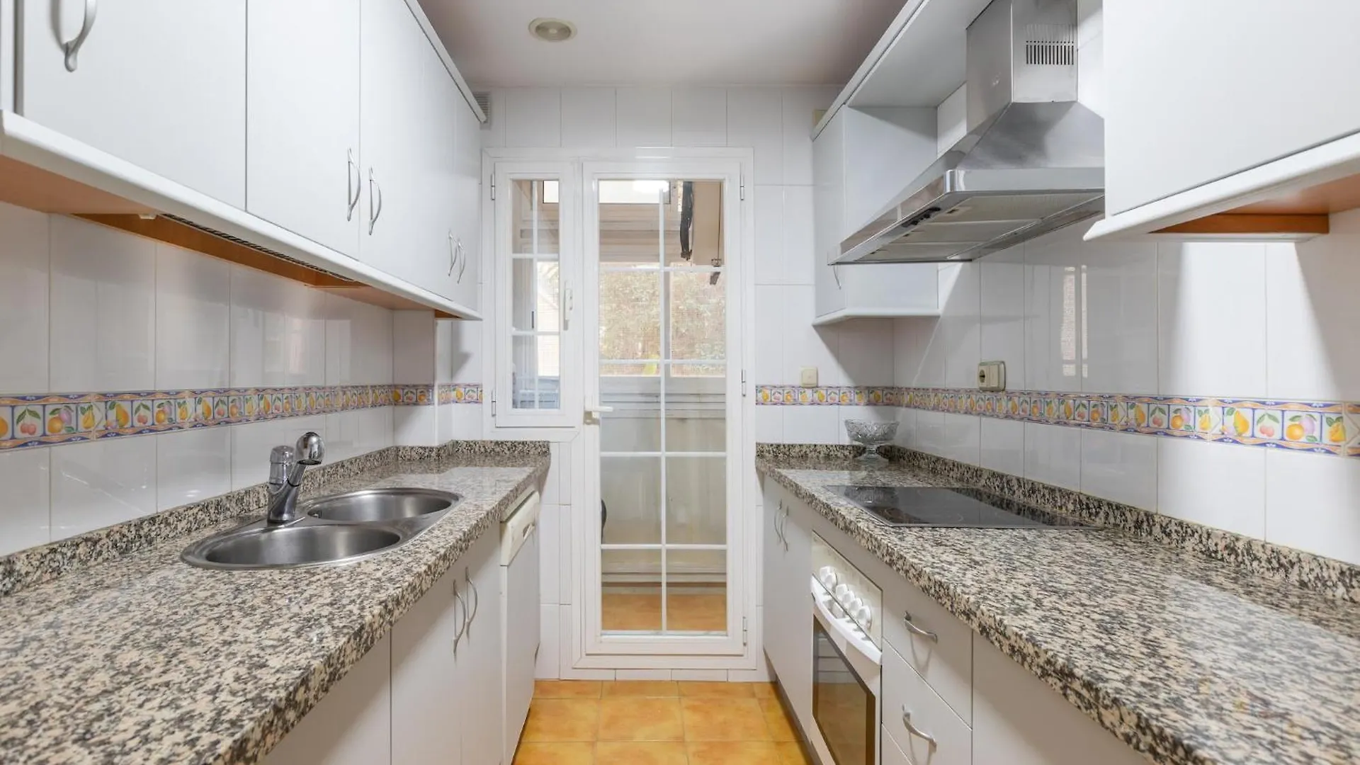 Mar Bella - Apartment In Marbella Free Wifi 0*,  Spain